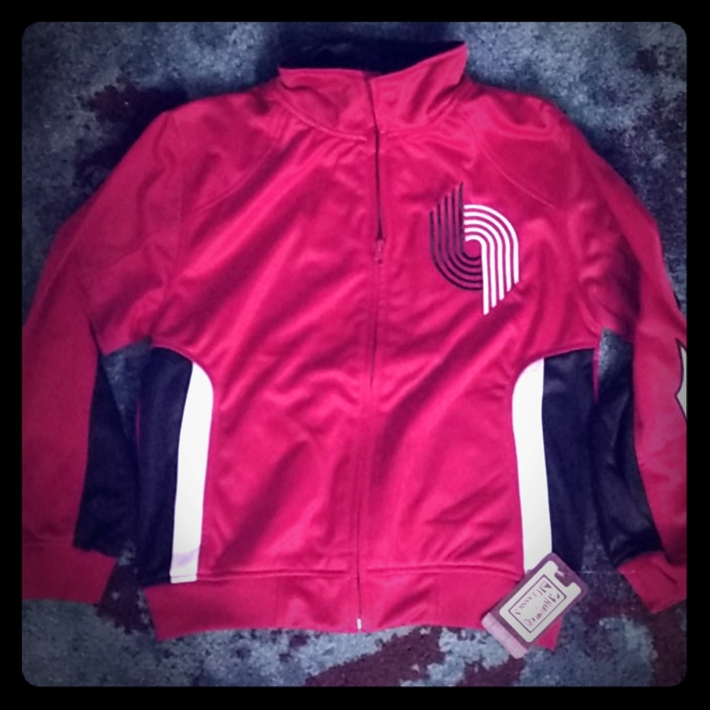 NBA long sleeve jacket Trailblazers NWT kids Med